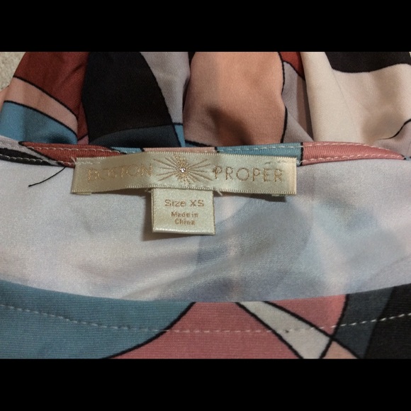 Boston Proper Tunic Top Cold Shoulder Long sleeves - Picture 9 of 9